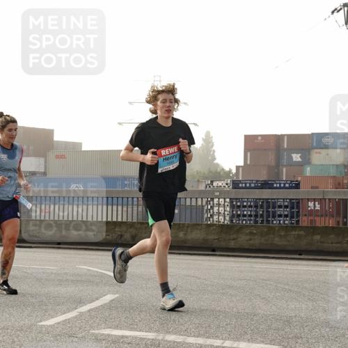 03.10.2026 - Köhlbrandbrückenlauf Michael Burmester http://msf.ph/oto/10770933 03.10.2026 09:15:19 Position 3 1695 meine-sportfotos.de