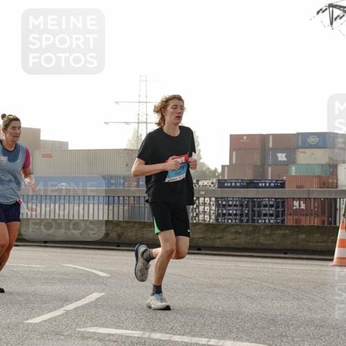 03.10.2026 - Köhlbrandbrückenlauf Michael Burmester http://msf.ph/oto/10770936 03.10.2026 09:15:19 Position 3 1695 meine-sportfotos.de