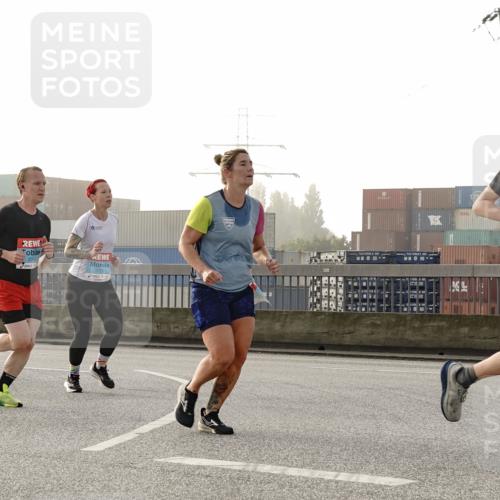 03.10.2026 - Köhlbrandbrückenlauf Michael Burmester http://msf.ph/oto/10770940 03.10.2026 09:15:20 Position 3 1722, 1695 meine-sportfotos.de