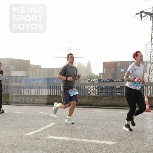 03.10.2026 - Köhlbrandbrückenlauf Michael Burmester http://msf.ph/oto/10770946 03.10.2026 09:15:21 Position 3 2306, 21735, 5, 1722 meine-sportfotos.de