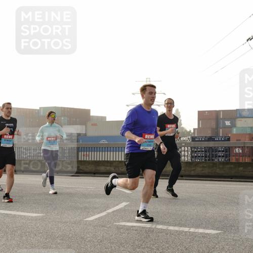 03.10.2026 - Köhlbrandbrückenlauf Michael Burmester http://msf.ph/oto/10770954 03.10.2026 09:15:22 Position 3 2306, 1424 meine-sportfotos.de