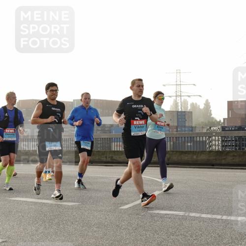 03.10.2026 - Köhlbrandbrückenlauf Michael Burmester http://msf.ph/oto/10770958 03.10.2026 09:15:23 Position 3 1424, 5 meine-sportfotos.de