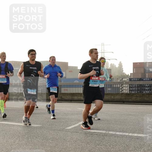 03.10.2026 - Köhlbrandbrückenlauf Michael Burmester http://msf.ph/oto/10770961 03.10.2026 09:15:24 Position 3 1418, 1424 meine-sportfotos.de
