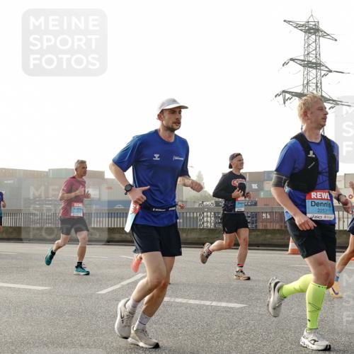 03.10.2026 - Köhlbrandbrückenlauf Michael Burmester http://msf.ph/oto/10770977 03.10.2026 09:15:26 Position 3 2257 meine-sportfotos.de