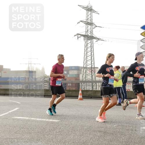 03.10.2026 - Köhlbrandbrückenlauf Michael Burmester http://msf.ph/oto/10770990 03.10.2026 09:15:27 Position 3 5, 5, 1776, 3 meine-sportfotos.de