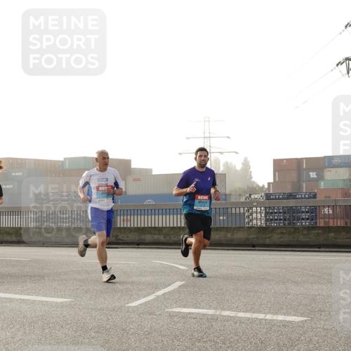 03.10.2026 - Köhlbrandbrückenlauf Michael Burmester http://msf.ph/oto/10770992 03.10.2026 09:15:28 Position 3  meine-sportfotos.de