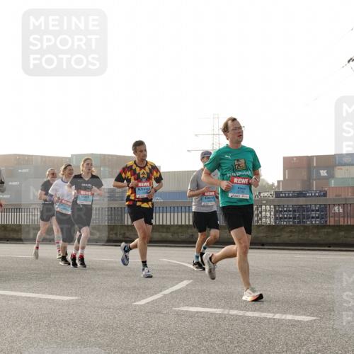 03.10.2026 - Köhlbrandbrückenlauf Michael Burmester http://msf.ph/oto/10771015 03.10.2026 09:15:31 Position 3 3799 meine-sportfotos.de