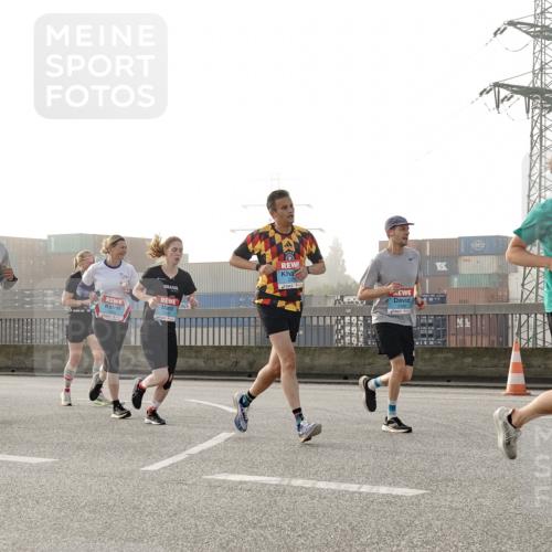 03.10.2026 - Köhlbrandbrückenlauf Michael Burmester http://msf.ph/oto/10771019 03.10.2026 09:15:32 Position 3 1, 3799 meine-sportfotos.de