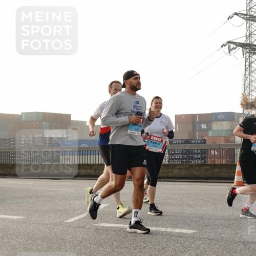 03.10.2026 - Köhlbrandbrückenlauf Michael Burmester http://msf.ph/oto/10771029 03.10.2026 09:15:33 Position 3 2042, 1620 meine-sportfotos.de