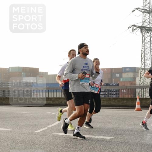 03.10.2026 - Köhlbrandbrückenlauf Michael Burmester http://msf.ph/oto/10771031 03.10.2026 09:15:33 Position 3 2042, 1620, 1422 meine-sportfotos.de