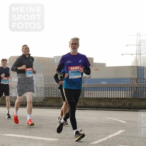 03.10.2026 - Köhlbrandbrückenlauf Michael Burmester http://msf.ph/oto/10771037 03.10.2026 09:15:37 Position 3 375, 2321 meine-sportfotos.de