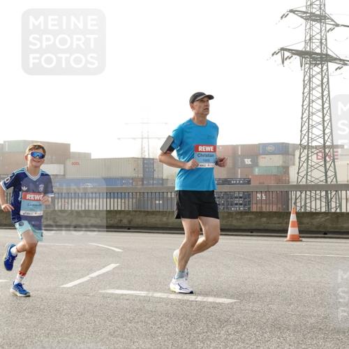 03.10.2026 - Köhlbrandbrückenlauf Michael Burmester http://msf.ph/oto/10771067 03.10.2026 09:15:40 Position 3 1666 meine-sportfotos.de