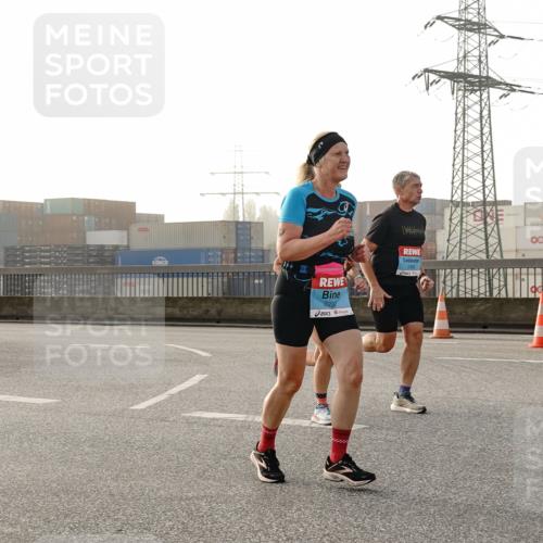 03.10.2026 - Köhlbrandbrückenlauf Michael Burmester http://msf.ph/oto/10771103 03.10.2026 09:15:46 Position 3 2292, 2308 meine-sportfotos.de