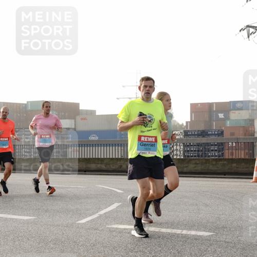 03.10.2026 - Köhlbrandbrückenlauf Michael Burmester http://msf.ph/oto/10771116 03.10.2026 09:15:50 Position 3 2393, 025, 1874 meine-sportfotos.de