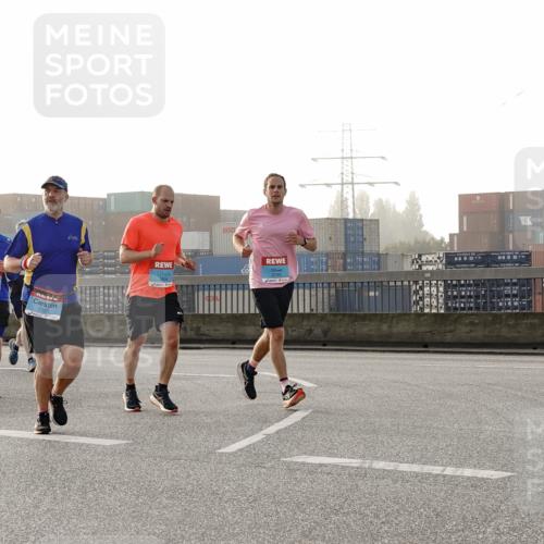 03.10.2026 - Köhlbrandbrückenlauf Michael Burmester http://msf.ph/oto/10771118 03.10.2026 09:15:51 Position 3 187 meine-sportfotos.de