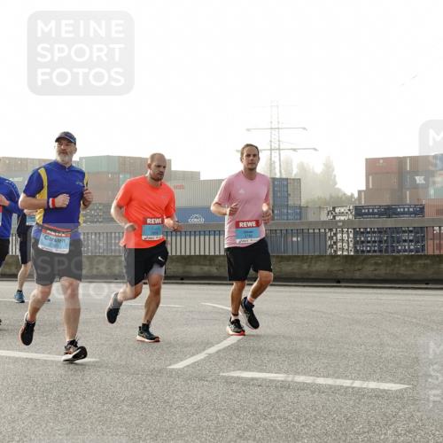 03.10.2026 - Köhlbrandbrückenlauf Michael Burmester http://msf.ph/oto/10771122 03.10.2026 09:15:51 Position 3  meine-sportfotos.de