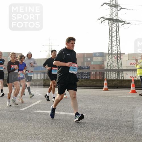 03.10.2026 - Köhlbrandbrückenlauf Michael Burmester http://msf.ph/oto/10771148 03.10.2026 09:15:55 Position 3 2401 meine-sportfotos.de