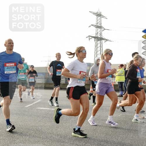 03.10.2026 - Köhlbrandbrückenlauf Michael Burmester http://msf.ph/oto/10771163 03.10.2026 09:15:56 Position 3 1109, 3 meine-sportfotos.de