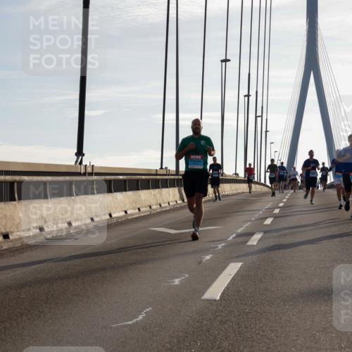 03.10.2026 - Köhlbrandbrückenlauf Yannick Fuchs http://msf.ph/oto/10771942 03.10.2026 09:26:57 Position 1  meine-sportfotos.de