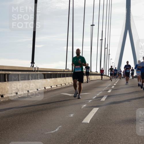 03.10.2026 - Köhlbrandbrückenlauf Yannick Fuchs http://msf.ph/oto/10771944 03.10.2026 09:26:57 Position 1 7 meine-sportfotos.de