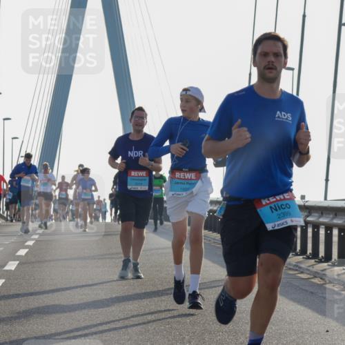 03.10.2026 - Köhlbrandbrückenlauf Yannick Fuchs http://msf.ph/oto/10771964 03.10.2026 09:27:00 Position 1 2019, 1959, 2399 meine-sportfotos.de