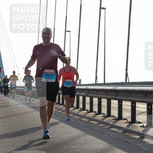 03.10.2026 - Köhlbrandbrückenlauf Yannick Fuchs http://msf.ph/oto/10772117 03.10.2026 09:27:20 Position 1 2071, 3157 meine-sportfotos.de