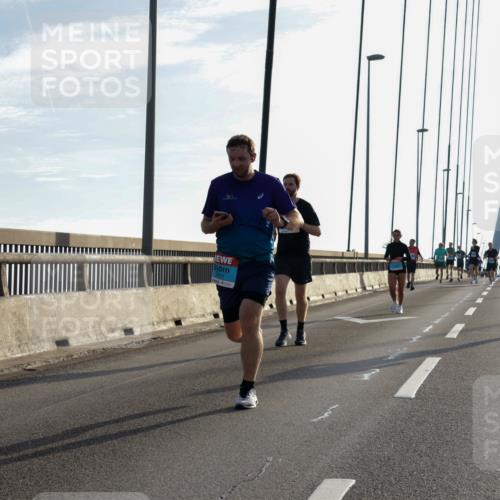 03.10.2026 - Köhlbrandbrückenlauf Yannick Fuchs http://msf.ph/oto/10772124 03.10.2026 09:27:22 Position 1 2631 meine-sportfotos.de