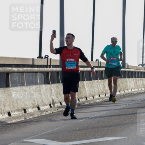 03.10.2026 - Köhlbrandbrückenlauf Yannick Fuchs http://msf.ph/oto/10772137 03.10.2026 09:27:25 Position 1 1293, 2020 meine-sportfotos.de