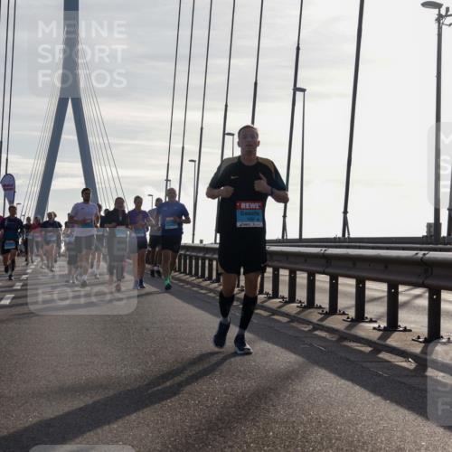 03.10.2026 - Köhlbrandbrückenlauf Yannick Fuchs http://msf.ph/oto/10772410 03.10.2026 09:28:29 Position 1 1694 meine-sportfotos.de