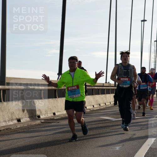 03.10.2026 - Köhlbrandbrückenlauf Yannick Fuchs http://msf.ph/oto/10772429 03.10.2026 09:28:33 Position 1 1587 meine-sportfotos.de