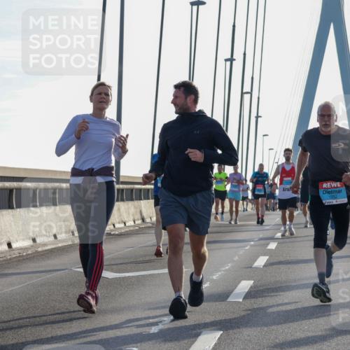 03.10.2026 - Köhlbrandbrückenlauf Yannick Fuchs http://msf.ph/oto/10772482 03.10.2026 09:28:44 Position 1 1252 meine-sportfotos.de