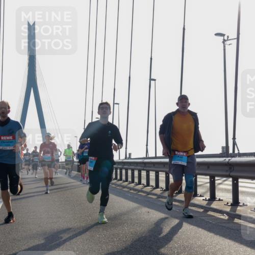03.10.2026 - Köhlbrandbrückenlauf Yannick Fuchs http://msf.ph/oto/10772542 03.10.2026 09:28:59 Position 1 2342 meine-sportfotos.de