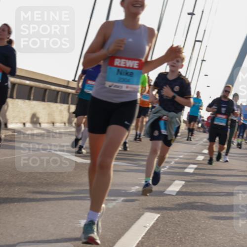 03.10.2026 - Köhlbrandbrückenlauf Yannick Fuchs http://msf.ph/oto/10772701 03.10.2026 09:29:36 Position 1 2304 meine-sportfotos.de