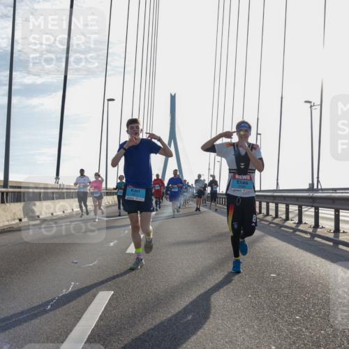 03.10.2026 - Köhlbrandbrückenlauf Yannick Fuchs http://msf.ph/oto/10772783 03.10.2026 09:29:59 Position 1 2917 meine-sportfotos.de