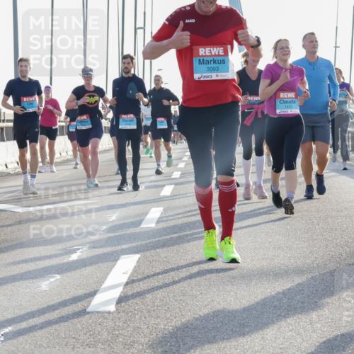 03.10.2026 - Köhlbrandbrückenlauf Yannick Fuchs http://msf.ph/oto/10772869 03.10.2026 09:30:22 Position 1 2015, 2, 0, 3093, 1472 meine-sportfotos.de