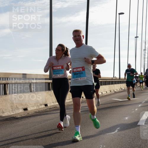 03.10.2026 - Köhlbrandbrückenlauf Yannick Fuchs http://msf.ph/oto/10772908 03.10.2026 09:30:34 Position 1 2402, 2179 meine-sportfotos.de