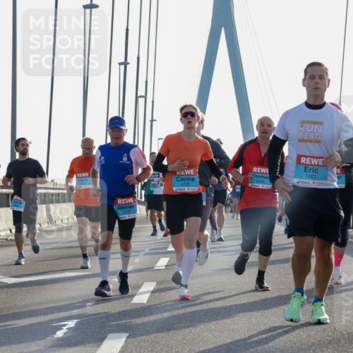 03.10.2026 - Köhlbrandbrückenlauf Yannick Fuchs http://msf.ph/oto/10773120 03.10.2026 09:31:22 Position 1 1218, 2706, 1383, 2299 meine-sportfotos.de