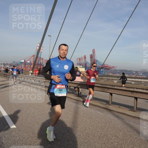 03.10.2026 - Köhlbrandbrückenlauf Yannick Fuchs http://msf.ph/oto/10773565 03.10.2026 09:36:38 Position 2 1827 meine-sportfotos.de