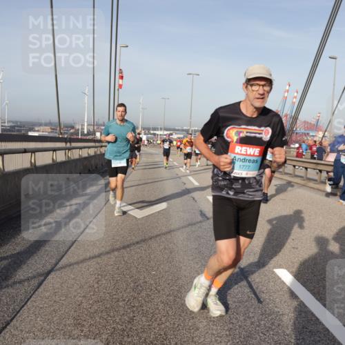03.10.2026 - Köhlbrandbrückenlauf Yannick Fuchs http://msf.ph/oto/10773591 03.10.2026 09:36:41 Position 2 1777, 13 meine-sportfotos.de