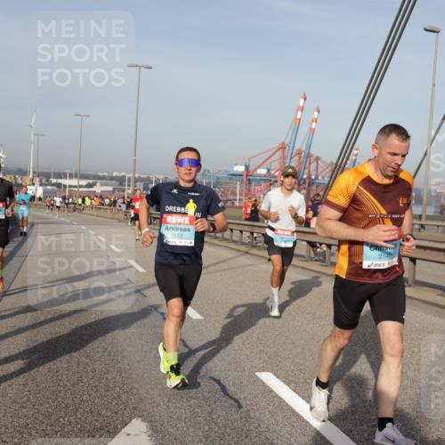 03.10.2026 - Köhlbrandbrückenlauf Yannick Fuchs http://msf.ph/oto/10773606 03.10.2026 09:36:44 Position 2 46, 2672, 2140 meine-sportfotos.de