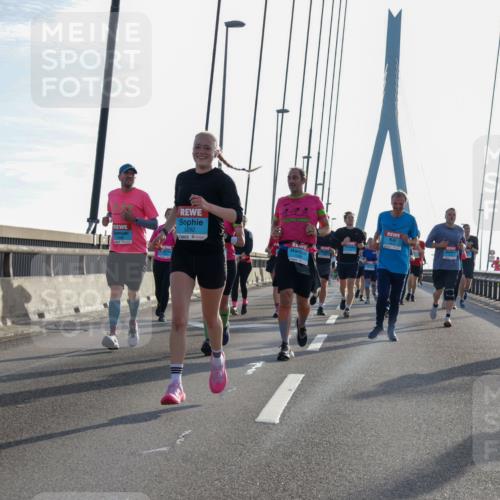 03.10.2026 - Köhlbrandbrückenlauf Yannick Fuchs http://msf.ph/oto/10773614 03.10.2026 09:32:23 Position 1 3292 meine-sportfotos.de
