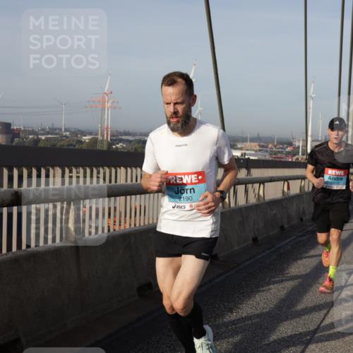 03.10.2026 - Köhlbrandbrückenlauf Yannick Fuchs http://msf.ph/oto/10773617 03.10.2026 09:36:45 Position 2 2190, 2410 meine-sportfotos.de