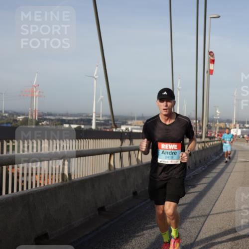 03.10.2026 - Köhlbrandbrückenlauf Yannick Fuchs http://msf.ph/oto/10773626 03.10.2026 09:36:46 Position 2 2410 meine-sportfotos.de