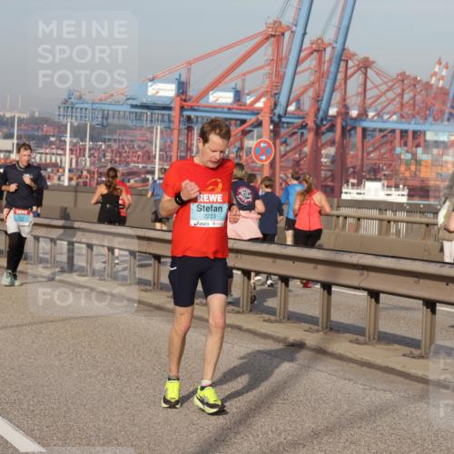 03.10.2026 - Köhlbrandbrückenlauf Yannick Fuchs http://msf.ph/oto/10773636 03.10.2026 09:36:48 Position 2 2223 meine-sportfotos.de
