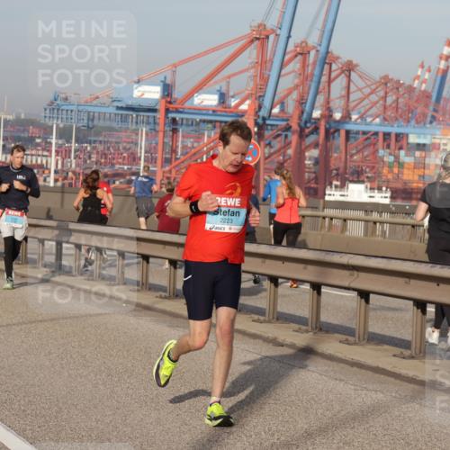 03.10.2026 - Köhlbrandbrückenlauf Yannick Fuchs http://msf.ph/oto/10773639 03.10.2026 09:36:48 Position 2 2223 meine-sportfotos.de