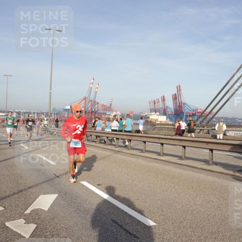 03.10.2026 - Köhlbrandbrückenlauf Yannick Fuchs http://msf.ph/oto/10773731 03.10.2026 09:37:03 Position 2  meine-sportfotos.de
