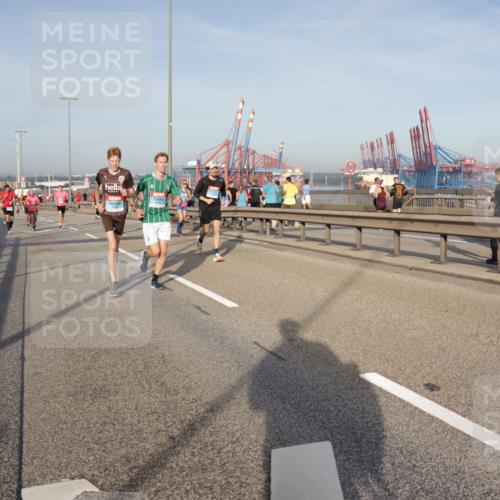 03.10.2026 - Köhlbrandbrückenlauf Yannick Fuchs http://msf.ph/oto/10773745 03.10.2026 09:37:05 Position 2  meine-sportfotos.de