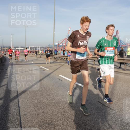 03.10.2026 - Köhlbrandbrückenlauf Yannick Fuchs http://msf.ph/oto/10773772 03.10.2026 09:37:06 Position 2 1936, 1588 meine-sportfotos.de