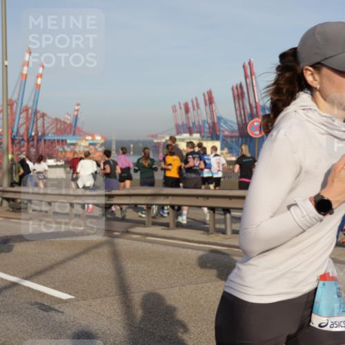 03.10.2026 - Köhlbrandbrückenlauf Yannick Fuchs http://msf.ph/oto/10773786 03.10.2026 09:37:18 Position 2  meine-sportfotos.de
