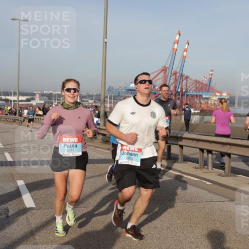 03.10.2026 - Köhlbrandbrückenlauf Yannick Fuchs http://msf.ph/oto/10773882 03.10.2026 09:37:35 Position 2 2211, 2203 meine-sportfotos.de